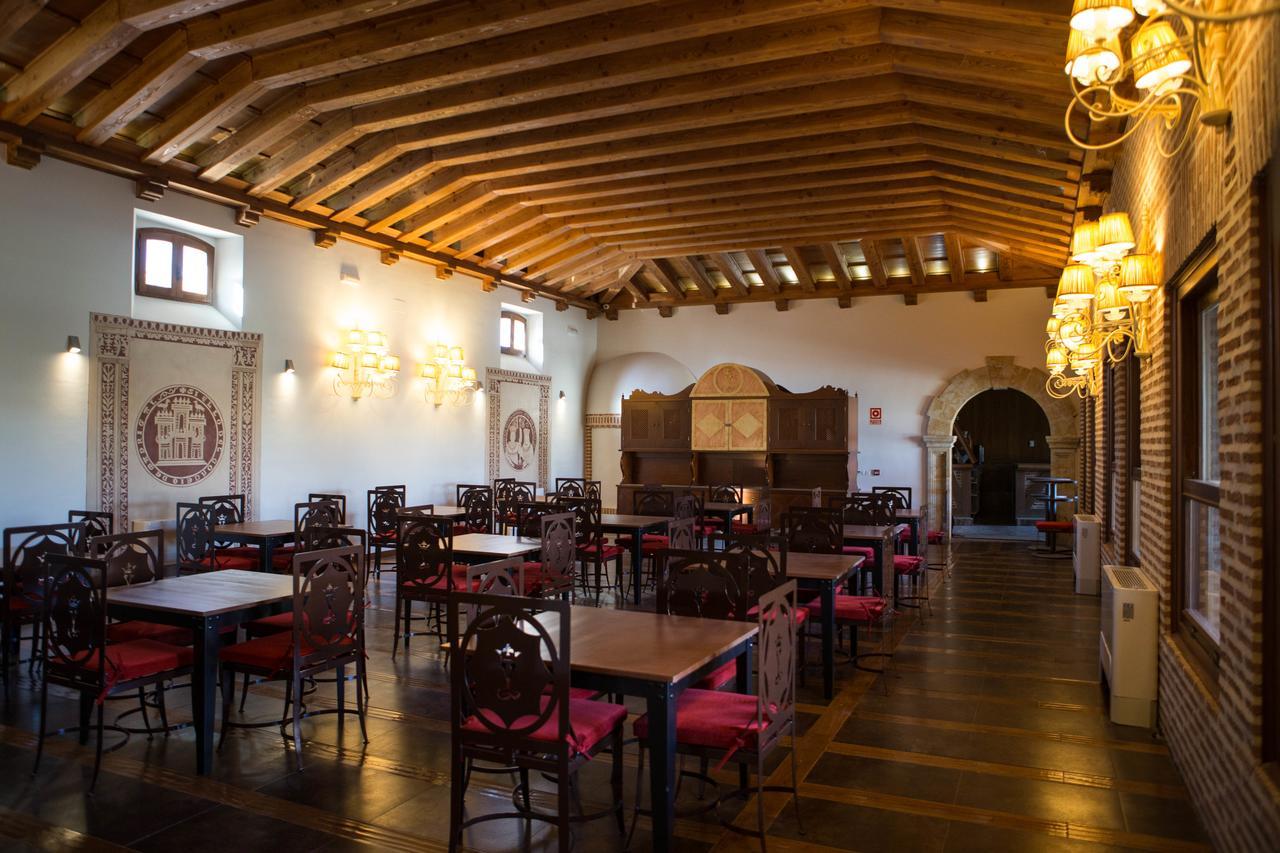 Posada Isabel De Castilla Madrigal de las Altas Torres Kültér fotó