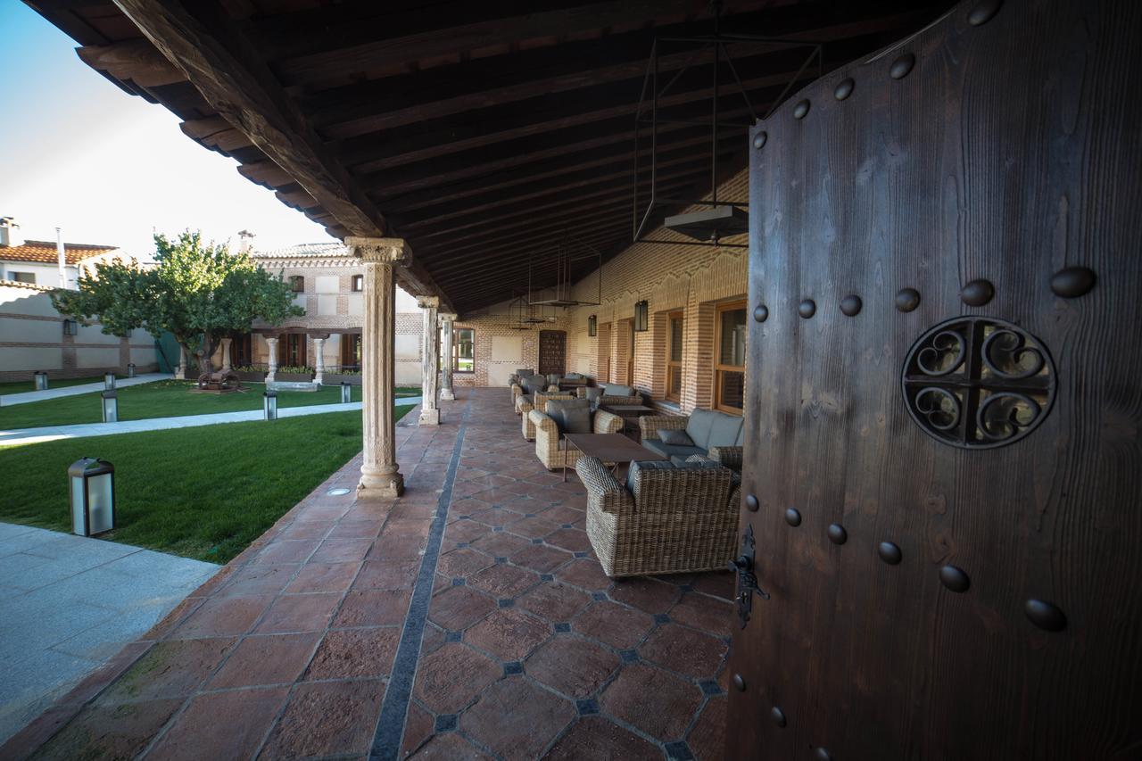 Posada Isabel De Castilla Madrigal de las Altas Torres Kültér fotó